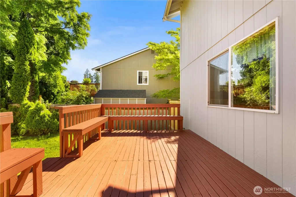 1235 29th Avenue Ct SW Puyallup WA 98373