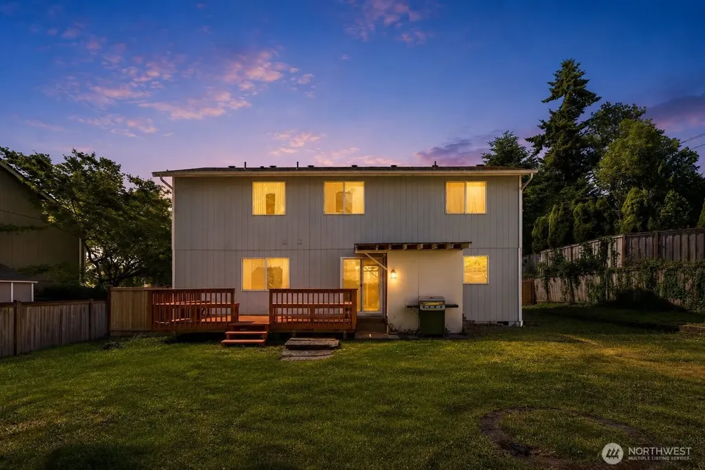 1235 29th Avenue Ct SW Puyallup WA 98373