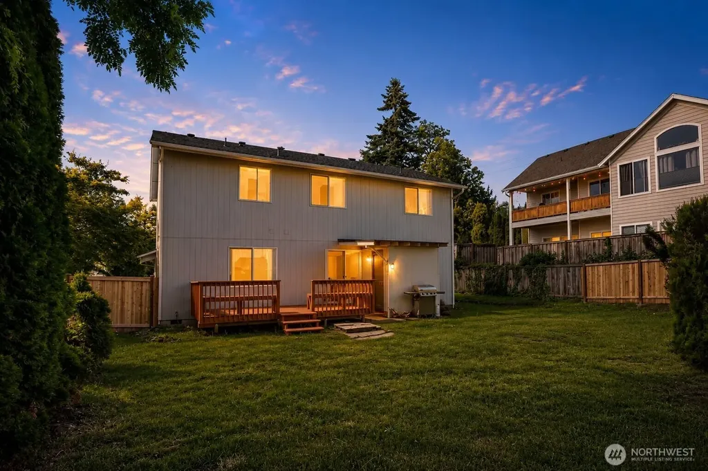 1235 29th Avenue Ct SW Puyallup WA 98373