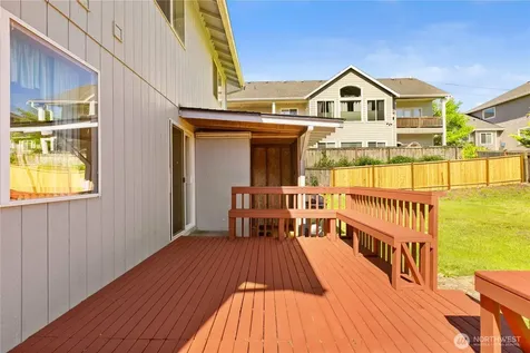 1235 29th Avenue Ct SW Puyallup WA 98373