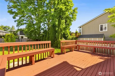 1235 29th Avenue Ct SW Puyallup WA 98373