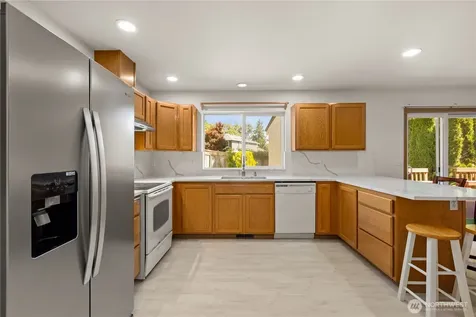 1235 29th Avenue Ct SW Puyallup WA 98373