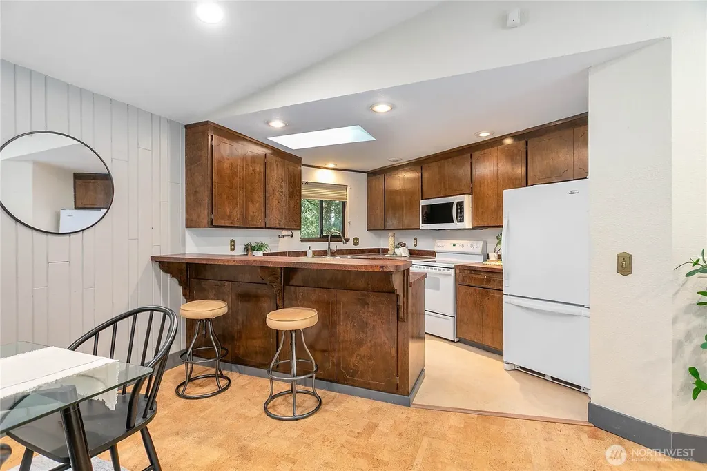 13 N Summit Drive Bellingham WA 98229