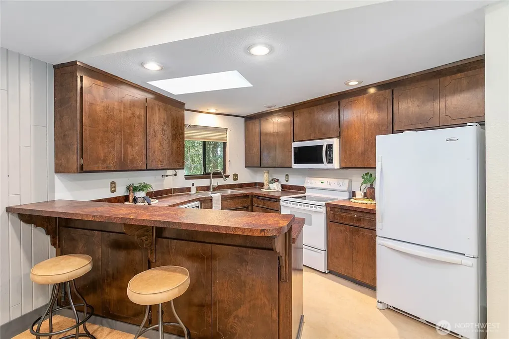 13 N Summit Drive Bellingham WA 98229
