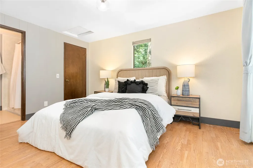 13 N Summit Drive Bellingham WA 98229