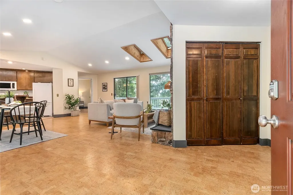 13 N Summit Drive Bellingham WA 98229