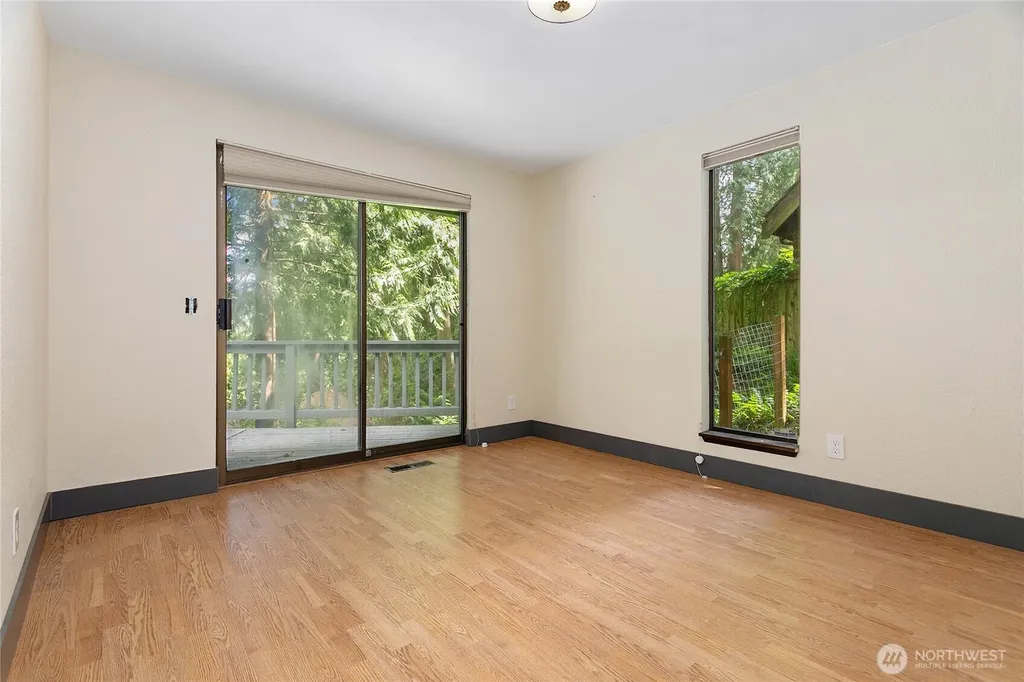 13 N Summit Drive Bellingham WA 98229