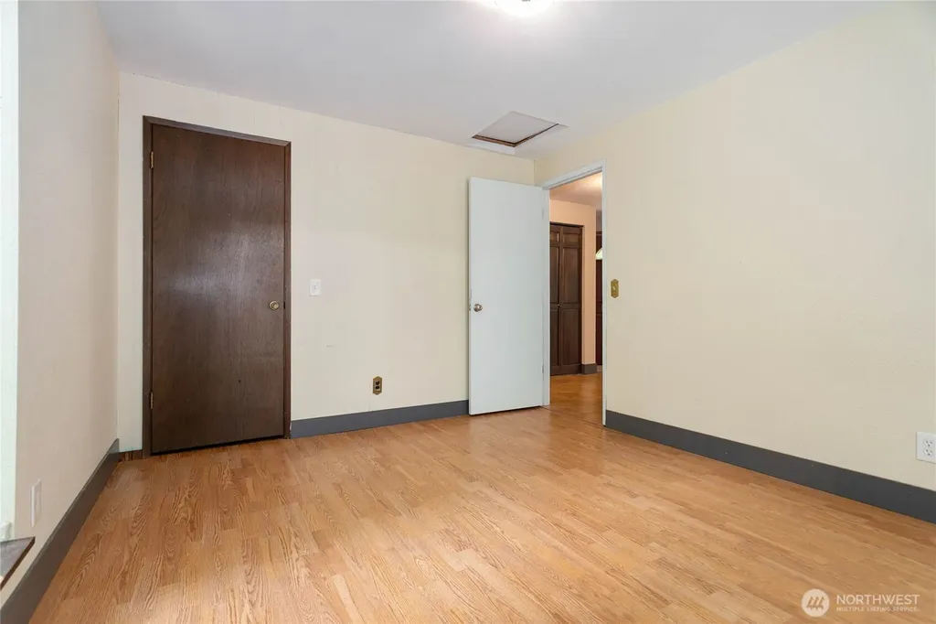 13 N Summit Drive Bellingham WA 98229