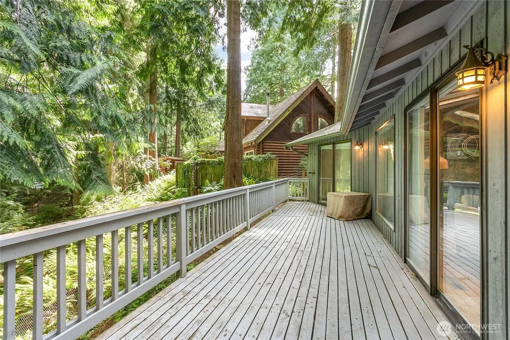 13 N Summit Drive Bellingham WA 98229