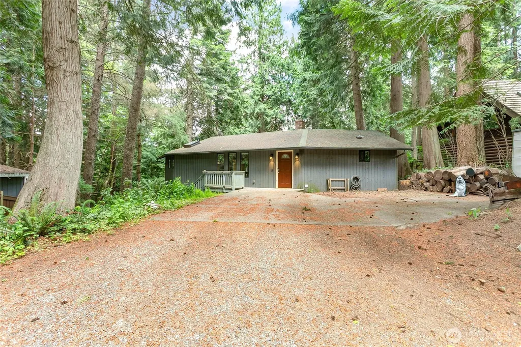 13 N Summit Drive Bellingham WA 98229