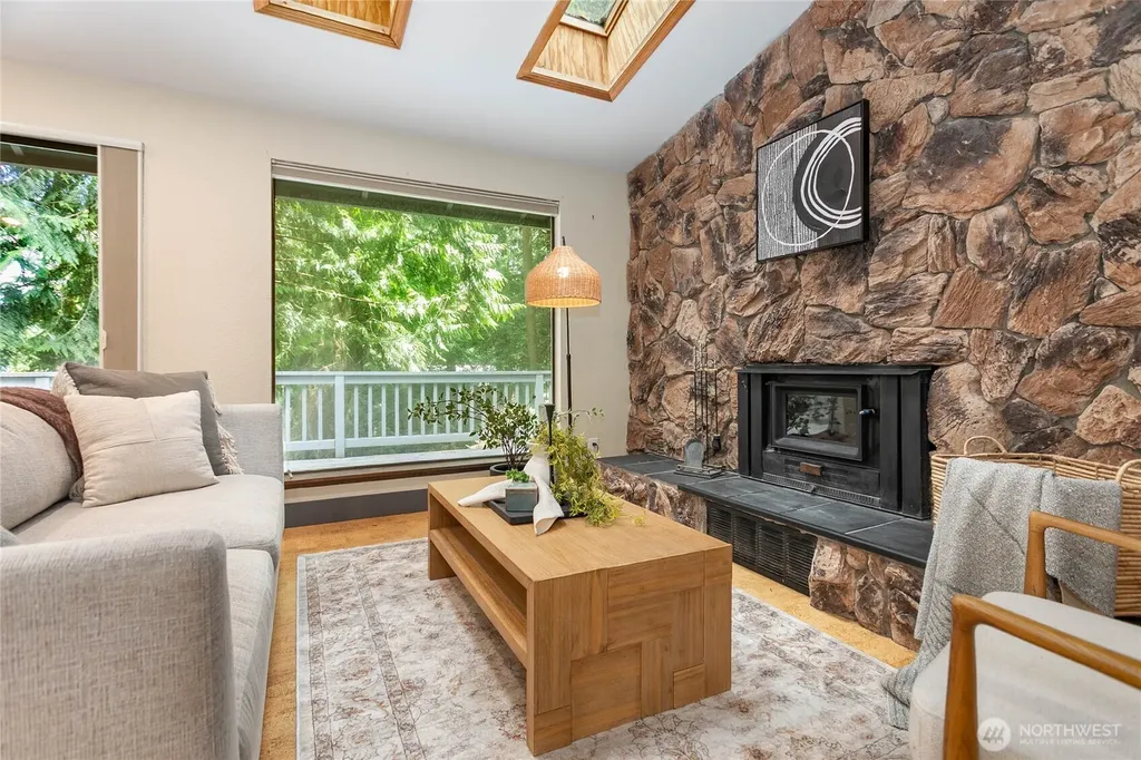 13 N Summit Drive Bellingham WA 98229