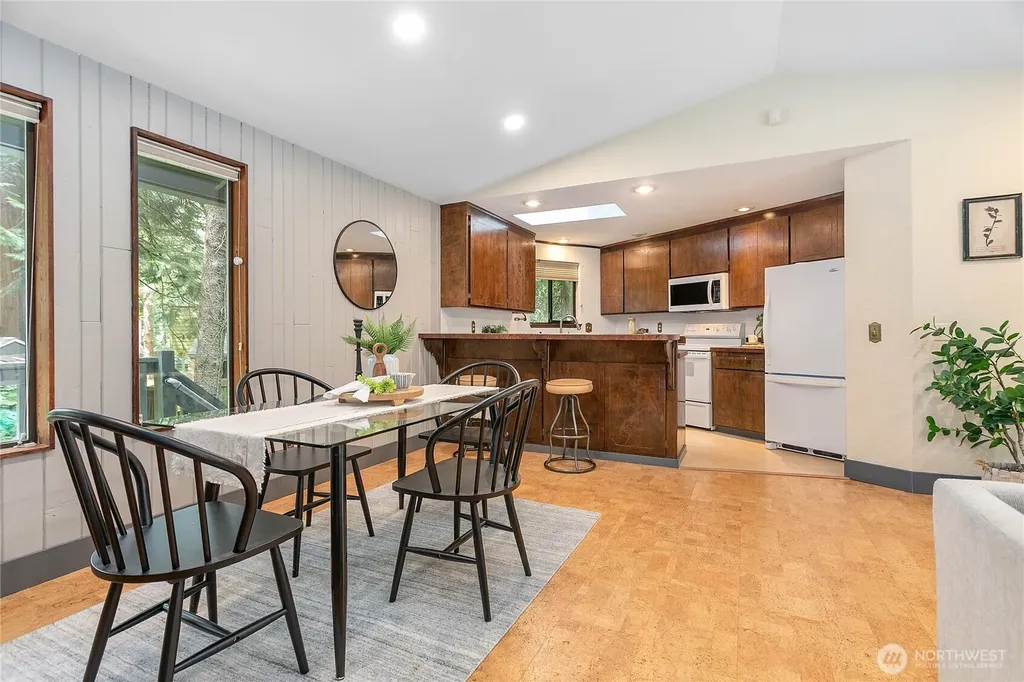 13 N Summit Drive Bellingham WA 98229