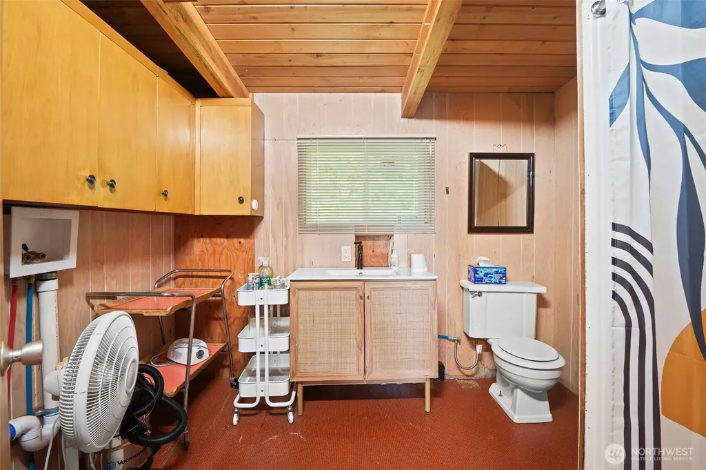 98 Hidden Cove Lilliwaup WA 98555