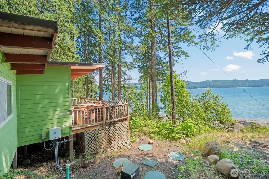 98 Hidden Cove Lilliwaup WA 98555