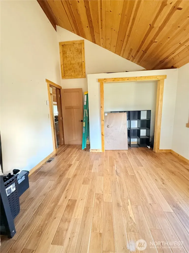 1879 Old Highway 97 Malott WA 98829