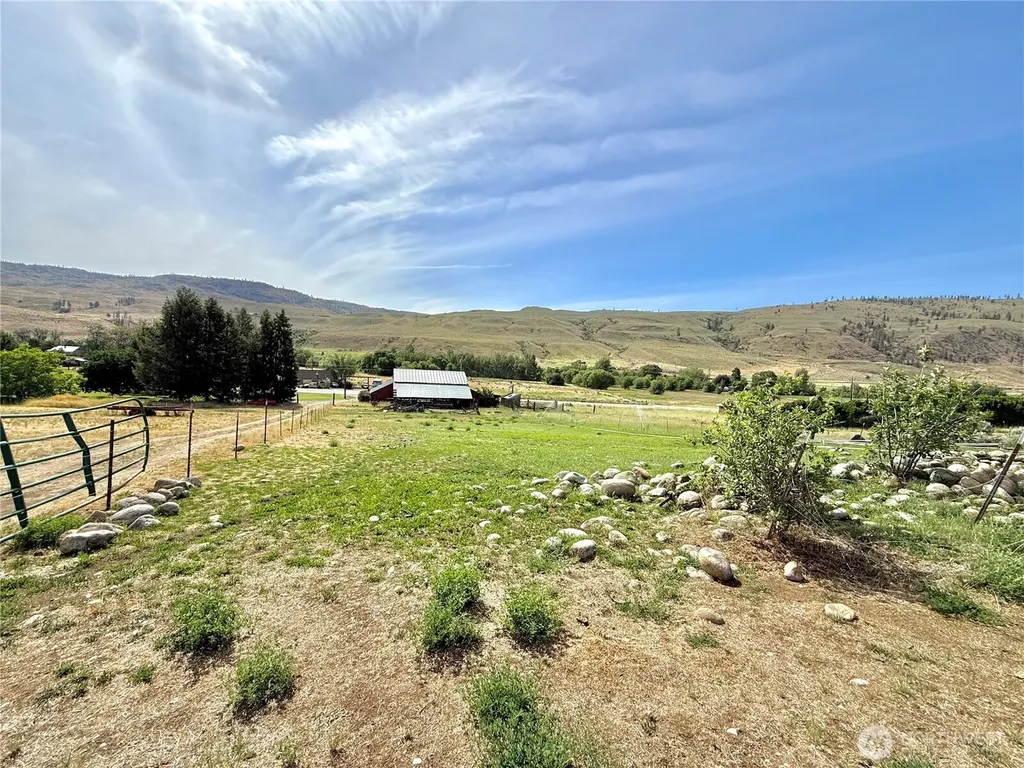 1879 Old Highway 97 Malott WA 98829