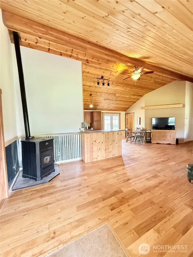 1879 Old Highway 97 Malott WA 98829