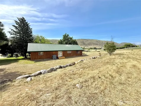 1879 Old Highway 97 Malott WA 98829
