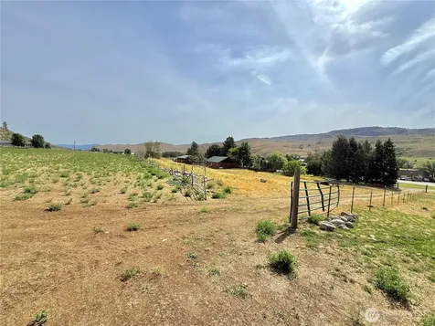 1879 Old Highway 97 Malott WA 98829