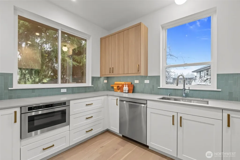 3540 S Dawson Street Seattle WA 98118