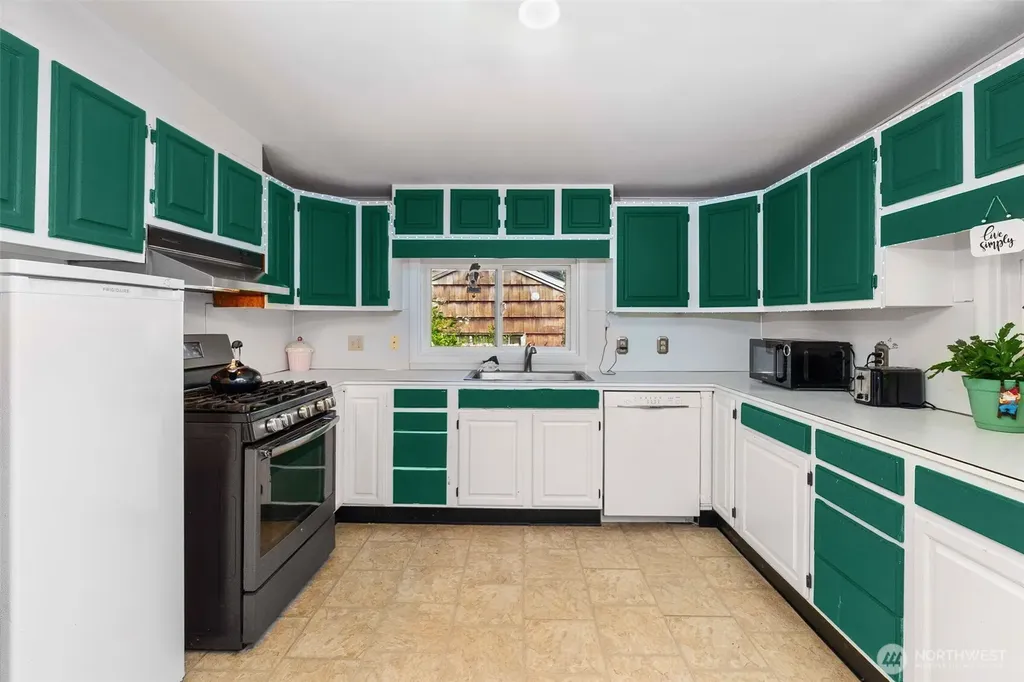 2325 Jackson Avenue NW Olympia WA 98502