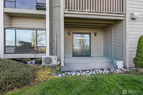 1301 S Puget Drive Renton WA 98055