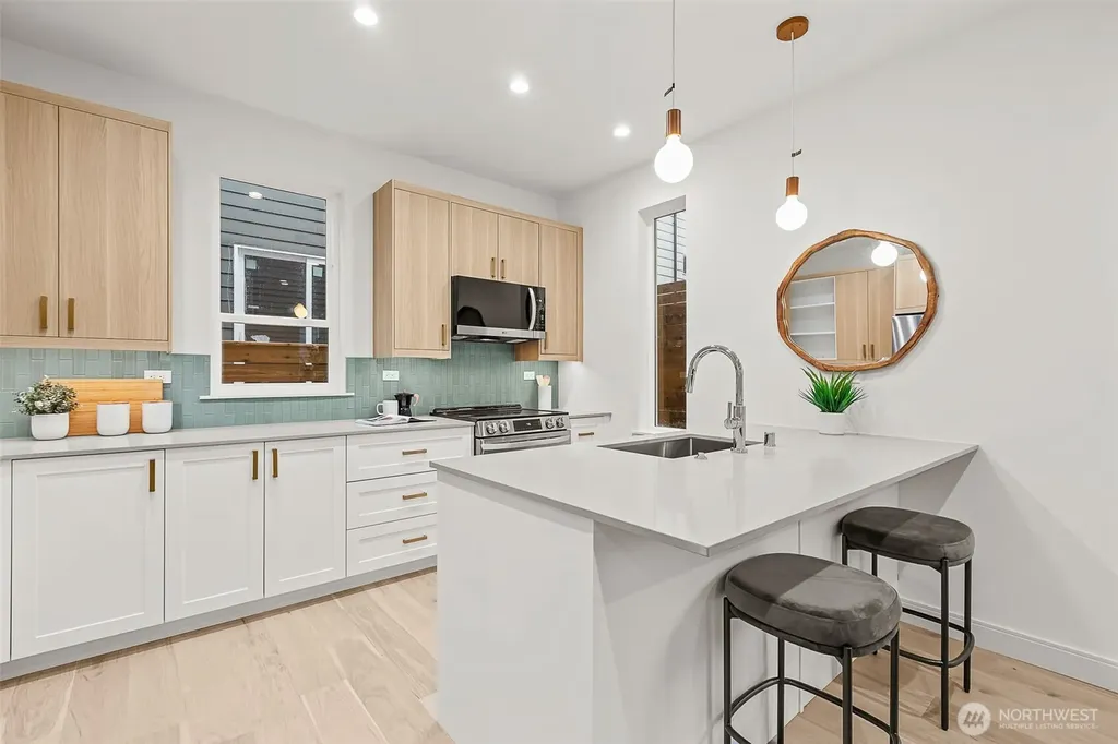 3548 S Dawson Street Seattle WA 98118