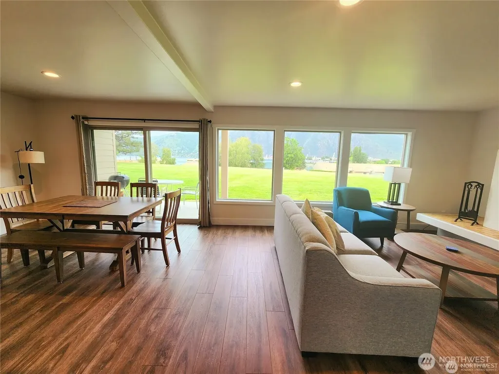 1 Lodge 624-o Manson WA 98831