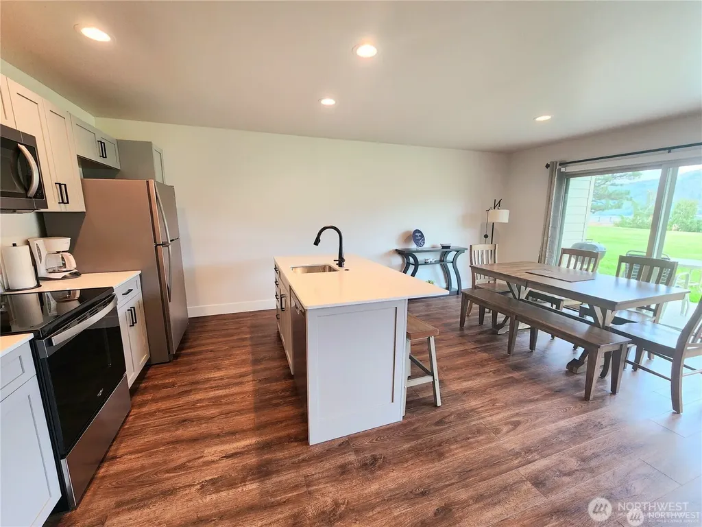 1 Lodge 624-o Manson WA 98831