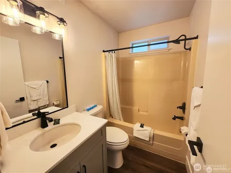 1 Lodge 624-o Manson WA 98831