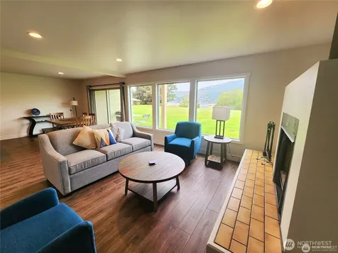 1 Lodge 624-o Manson WA 98831
