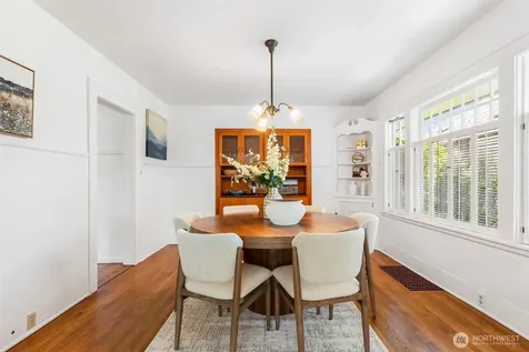 1916 E Mcgraw Street Seattle WA 98112