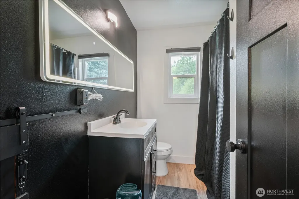 355 Slide Creek Road Longview WA 98632