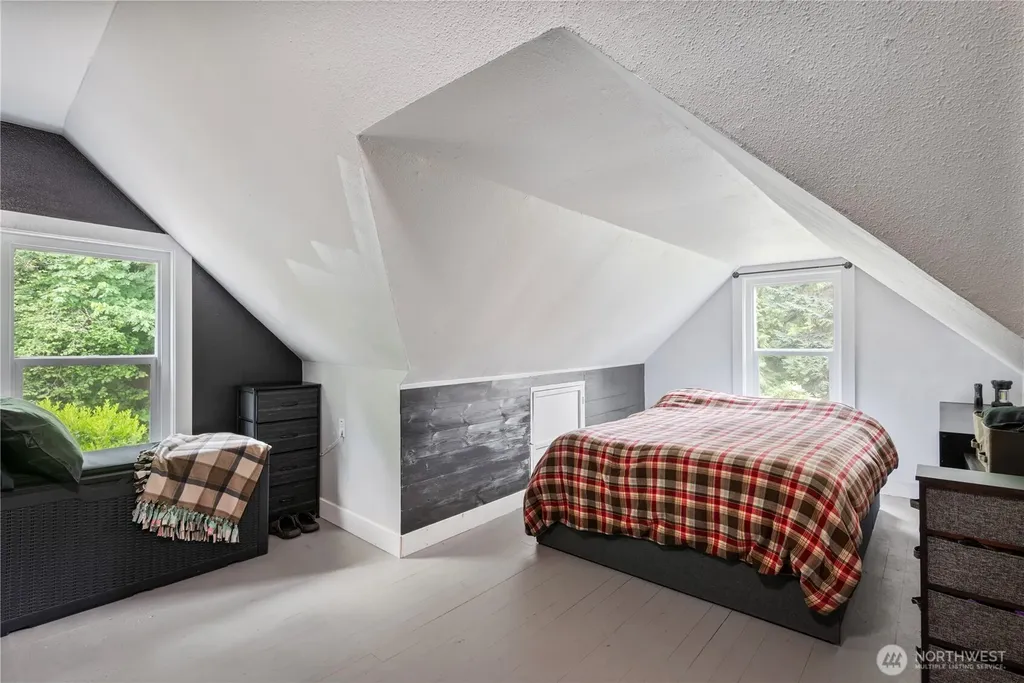 355 Slide Creek Road Longview WA 98632