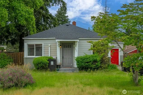 1011 117th Street S Tacoma WA 98444