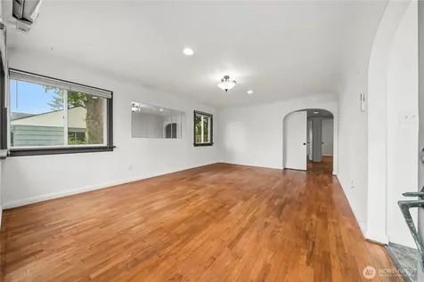 1011 117th Street S Tacoma WA 98444
