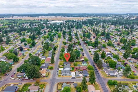 1011 117th Street S Tacoma WA 98444