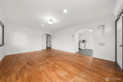 1011 117th Street S Tacoma WA 98444