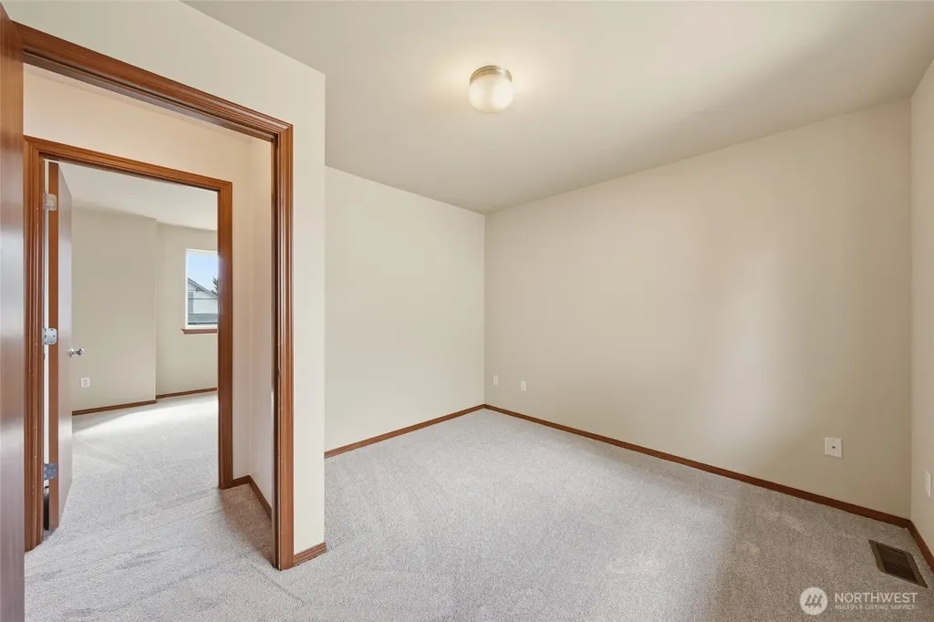1721 Langdon Street Sumner WA 98390