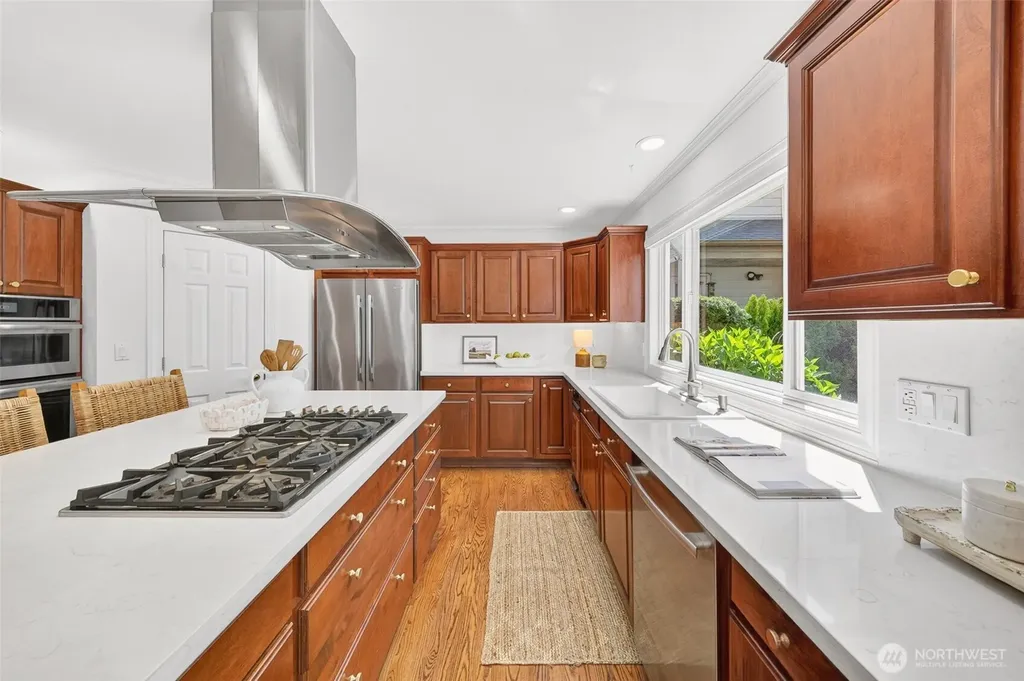 6831 117th Avenue NE Kirkland WA 98033
