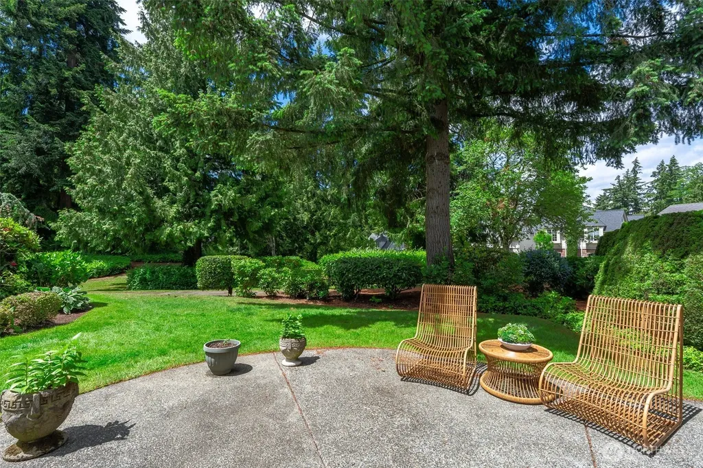 6831 117th Avenue NE Kirkland WA 98033