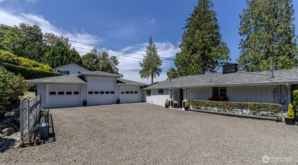 6360 NE Twin Spits Road Hansville WA 98340
