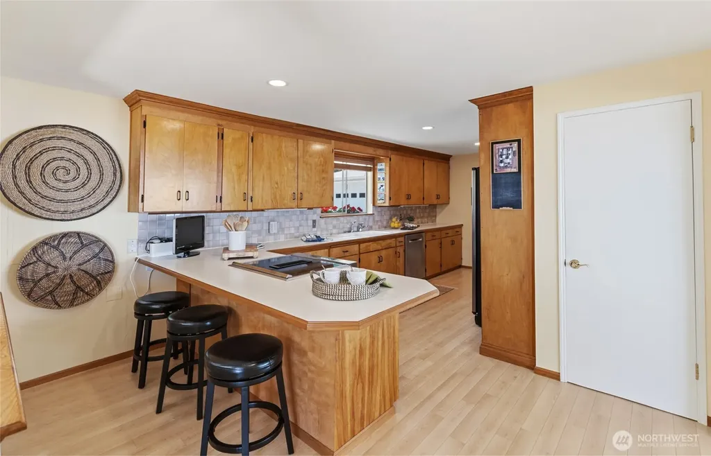 6360 NE Twin Spits Road Hansville WA 98340