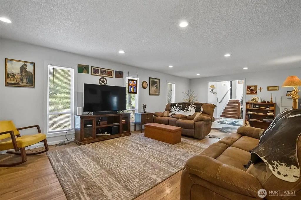 14799 Avon Allen Road Mount Vernon WA 98273
