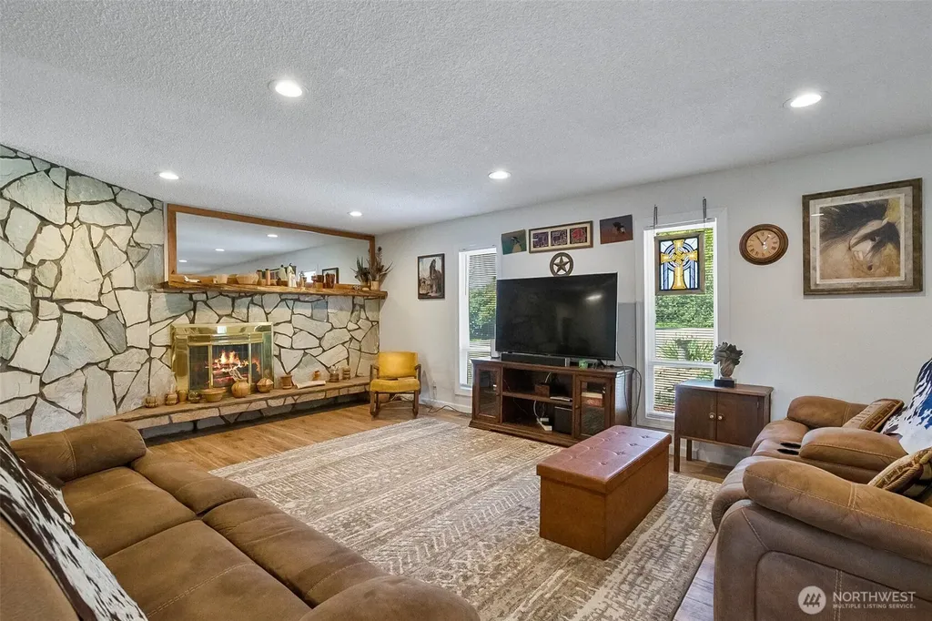 14799 Avon Allen Road Mount Vernon WA 98273