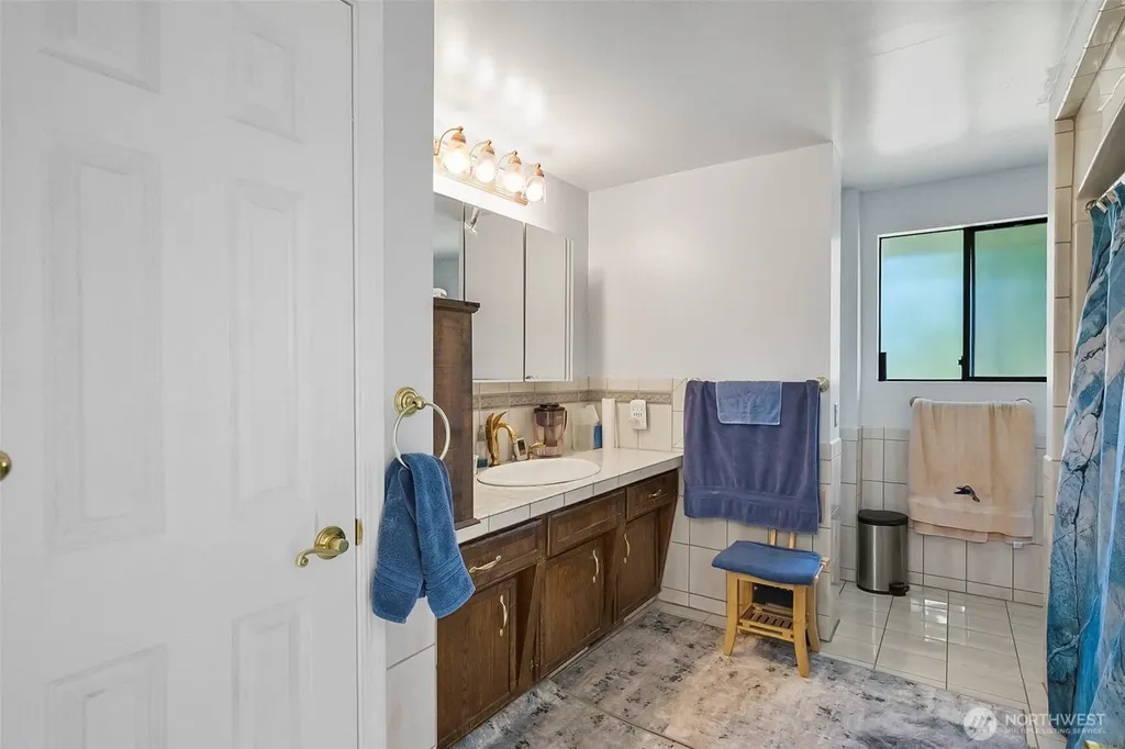 14799 Avon Allen Road Mount Vernon WA 98273