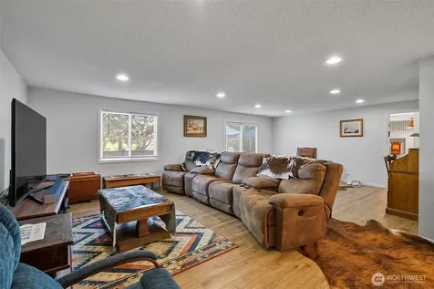 14799 Avon Allen Road Mount Vernon WA 98273