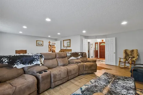 14799 Avon Allen Road Mount Vernon WA 98273