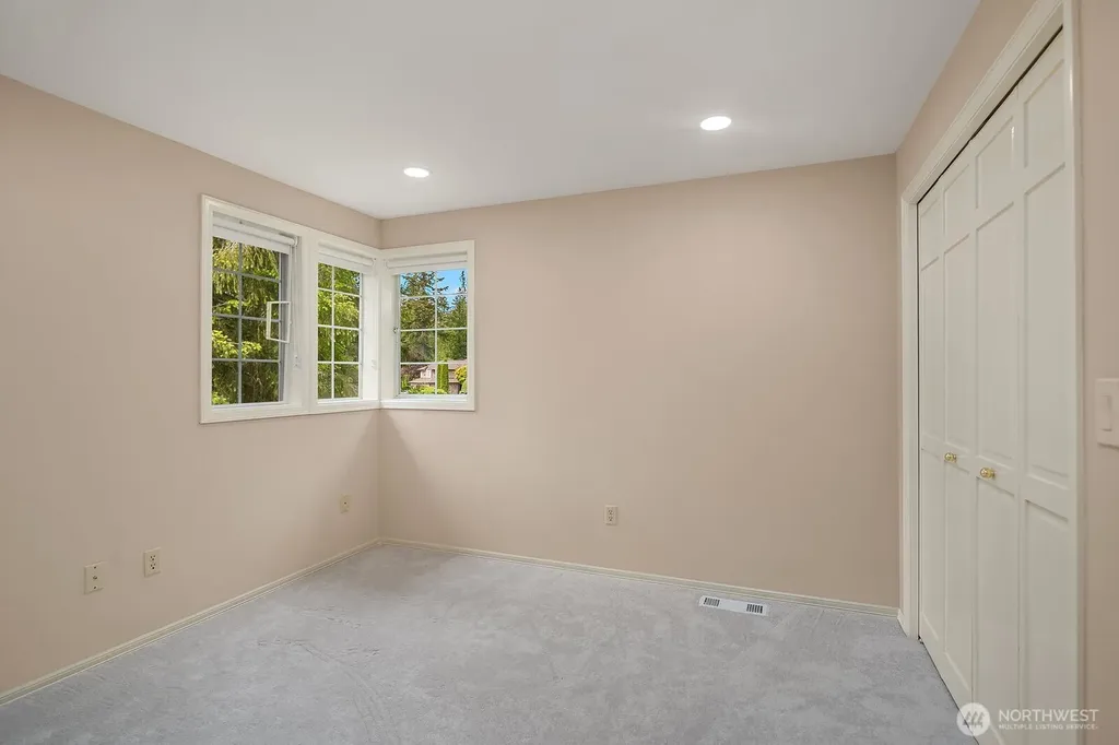 4020 262nd Place SE Sammamish WA 98029