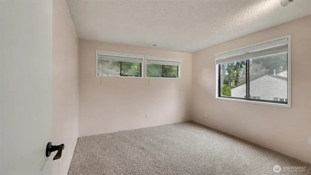26118 147th Place SE Kent WA 98042